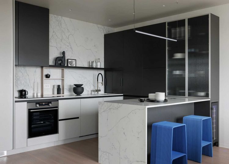 Férfi lakása modern lakóparkban: letisztult minimalista elegancia