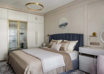 Hogyan fért el egy háromfős család 55 m2-en: időtlen elegancia és funkcionalitás