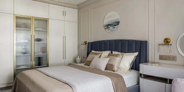 Hogyan fért el egy háromfős család 55 m2-en: időtlen elegancia és funkcionalitás