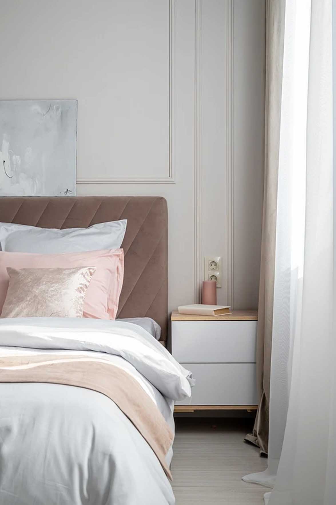 Kényelmes egyszobás lakás pasztellszínű berendezéssel, gardróbbal Kényelmes egyszobás lakás pasztellszínű berendezéssel, gardróbbal