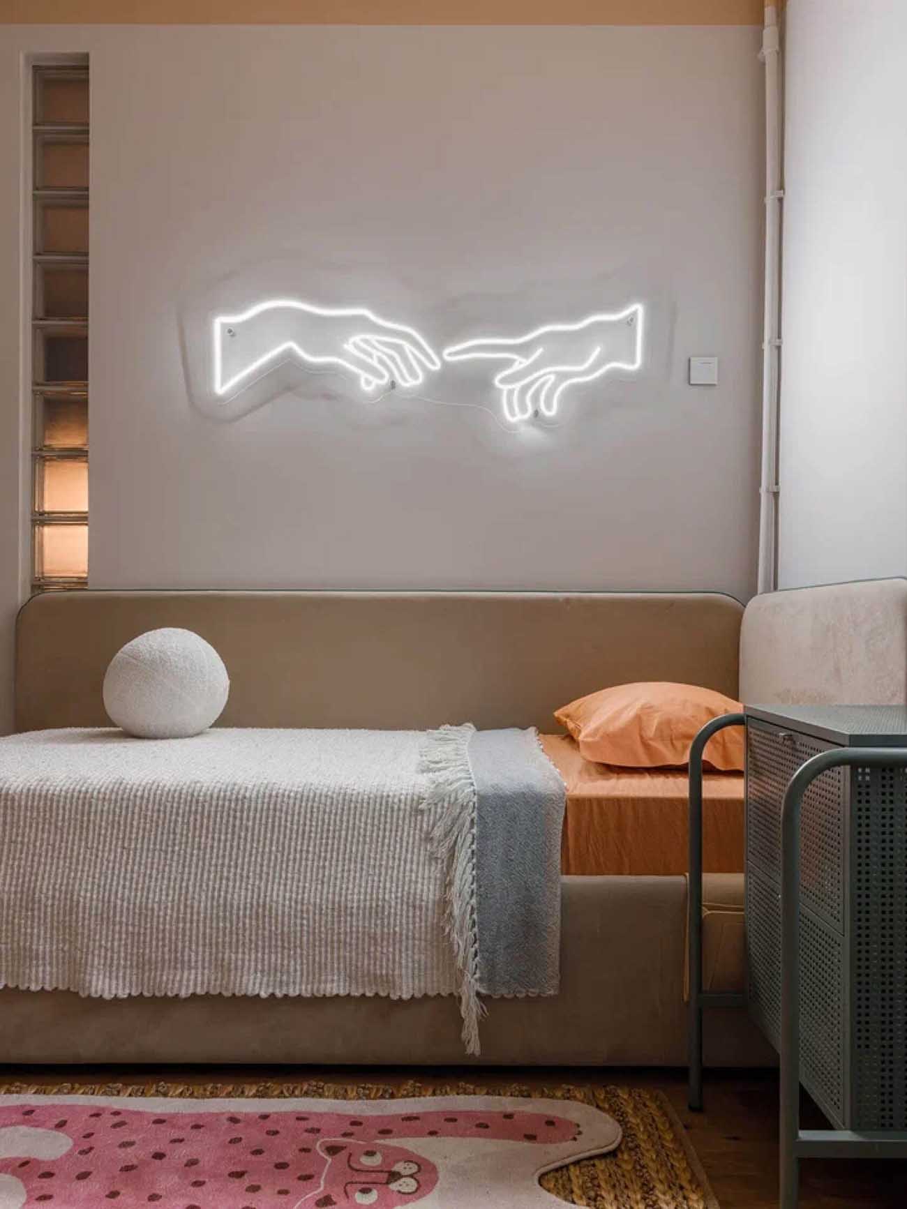 Beton, üvegtégla, nagy belmagasság és érdekes alaprajz 60m2-en Beton, üvegtégla, nagy belmagasság és érdekes alaprajz 60m2-en