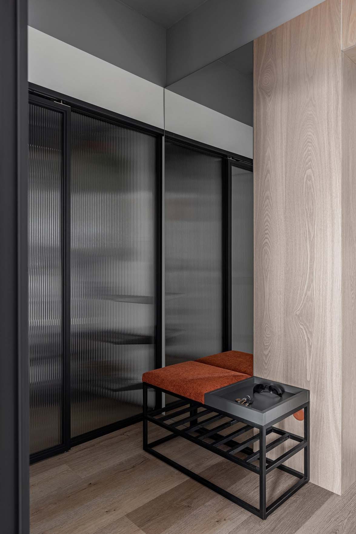 Modern ipari stílusban újította fel a házaspár a 30 m2-es lakást