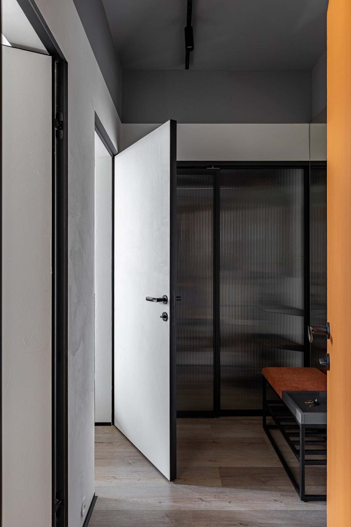 Modern ipari stílusban újította fel a házaspár a 30 m2-es lakást