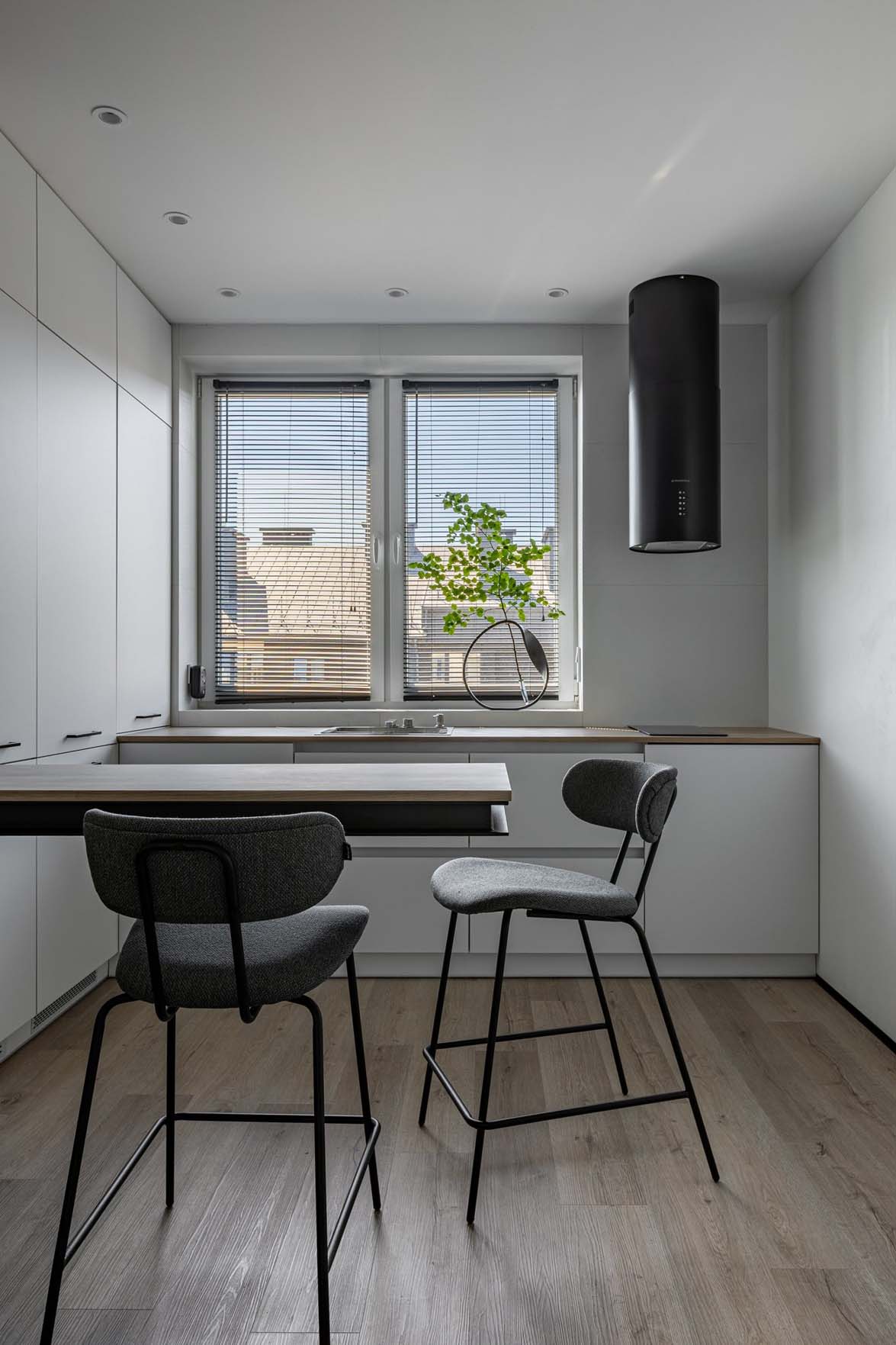 Modern ipari stílusban újította fel a házaspár a 30 m2-es lakást