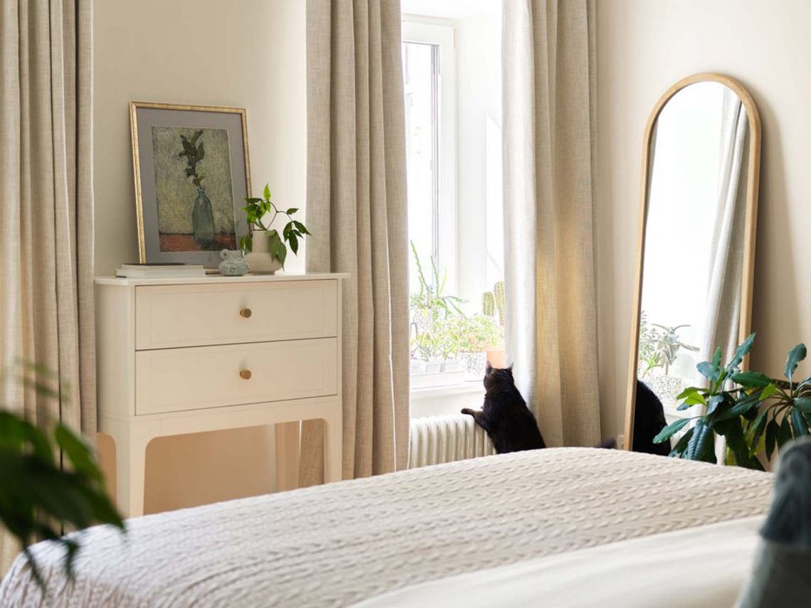 Skandi és mid-century fúziója háromszobás lakásban