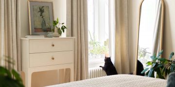 Skandi és mid-century fúziója háromszobás lakásban