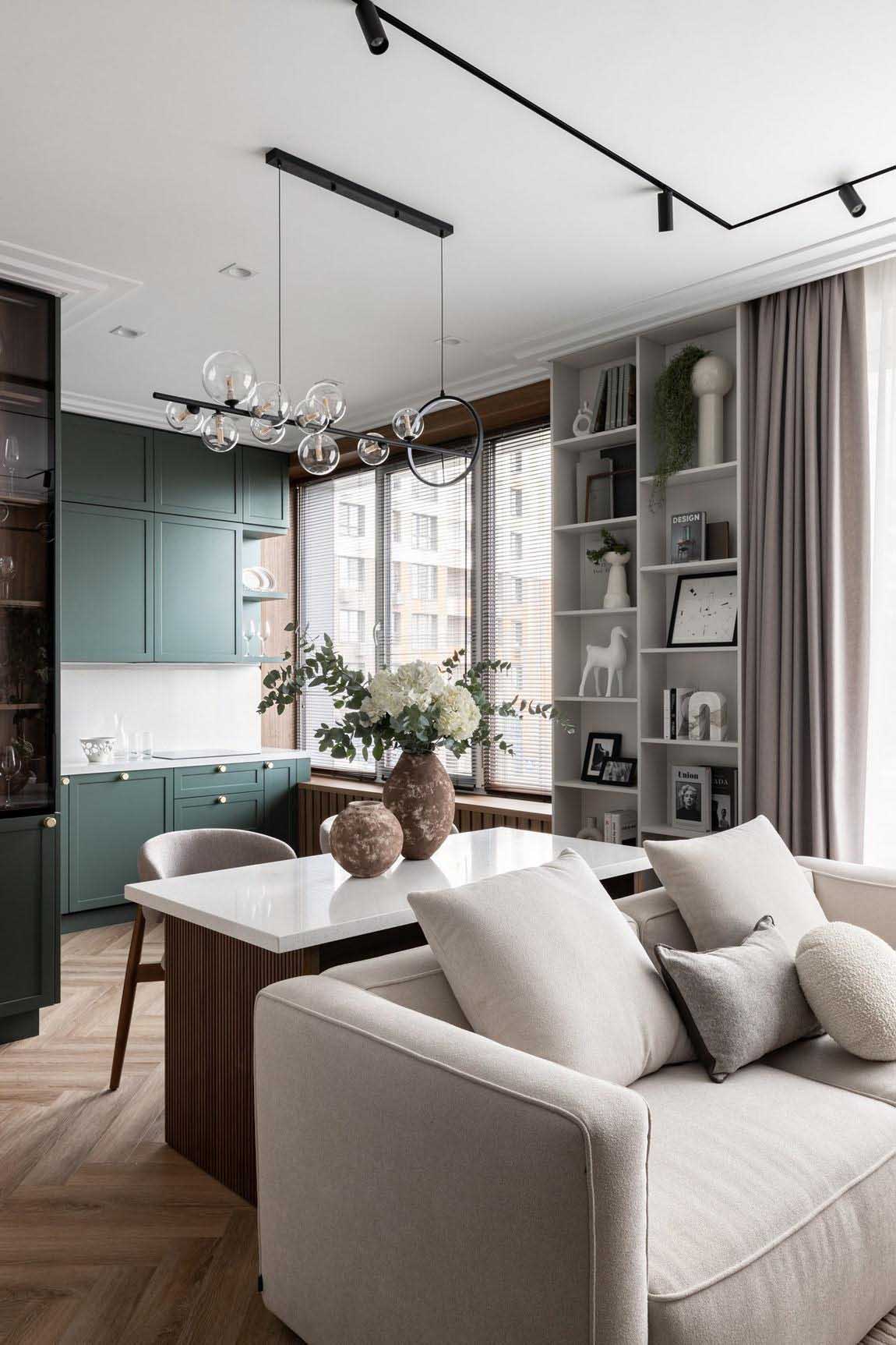 Sok polc, franciás hangulat, divatos színek Sok polc, franciás hangulat, divatos színek