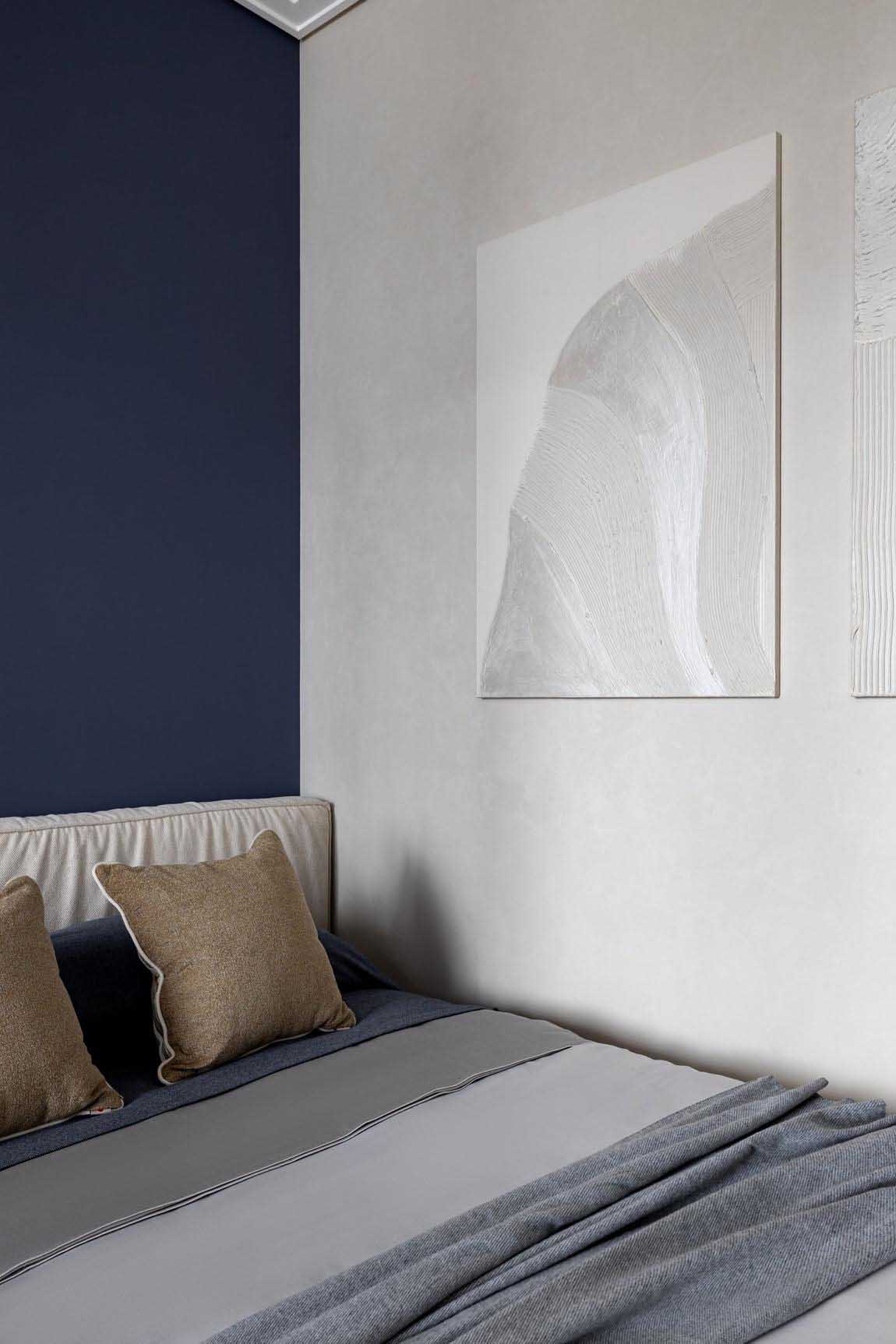 Sok polc, franciás hangulat, divatos színek Sok polc, franciás hangulat, divatos színek