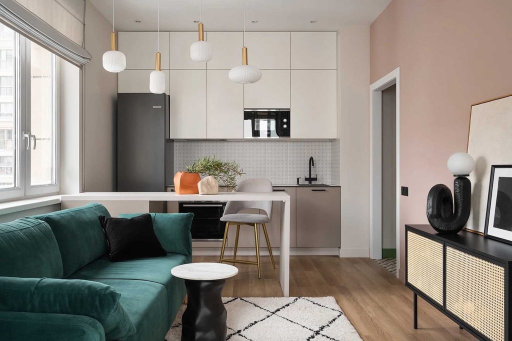 Nem akart színek nélkül berendezett otthont a pár: így újult meg a 48 m2