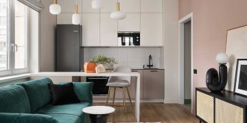 Nem akart színek nélkül berendezett otthont a pár: így újult meg a 48 m2