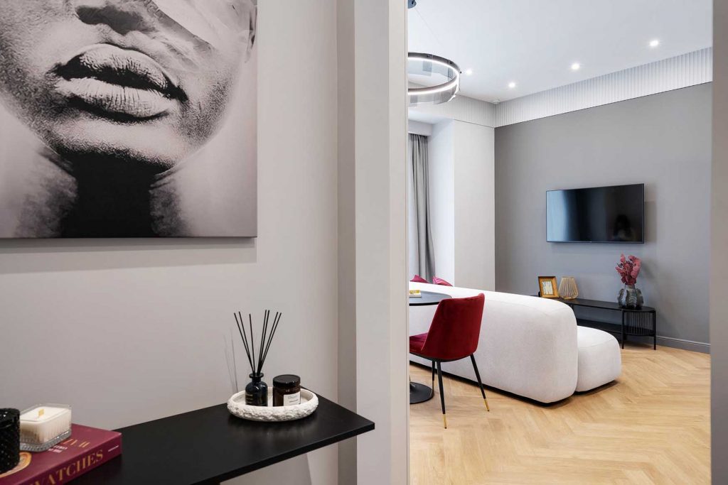 Üzletasszony modern lakása szokatlan konyha kialakítással, 45 m2