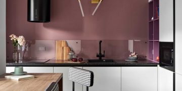 Szuperstílusos 30 m2-es garzonlakás színes, modern berendezéssel