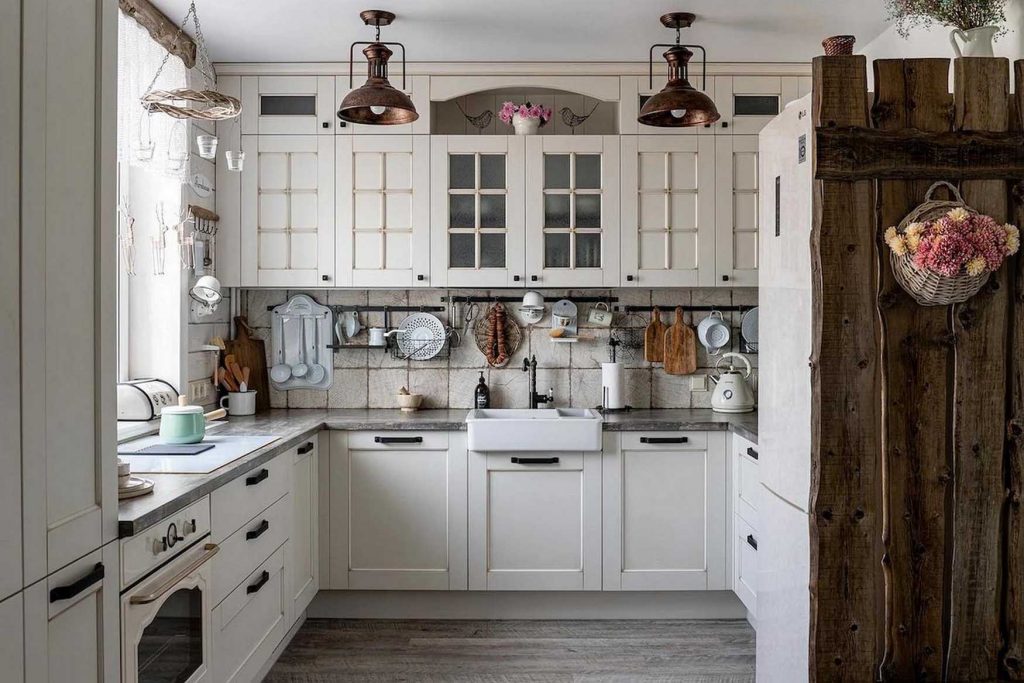 Vidéki életérzés városi lakásban: farmhouse stílus és kreatív ötletek, 82 m2