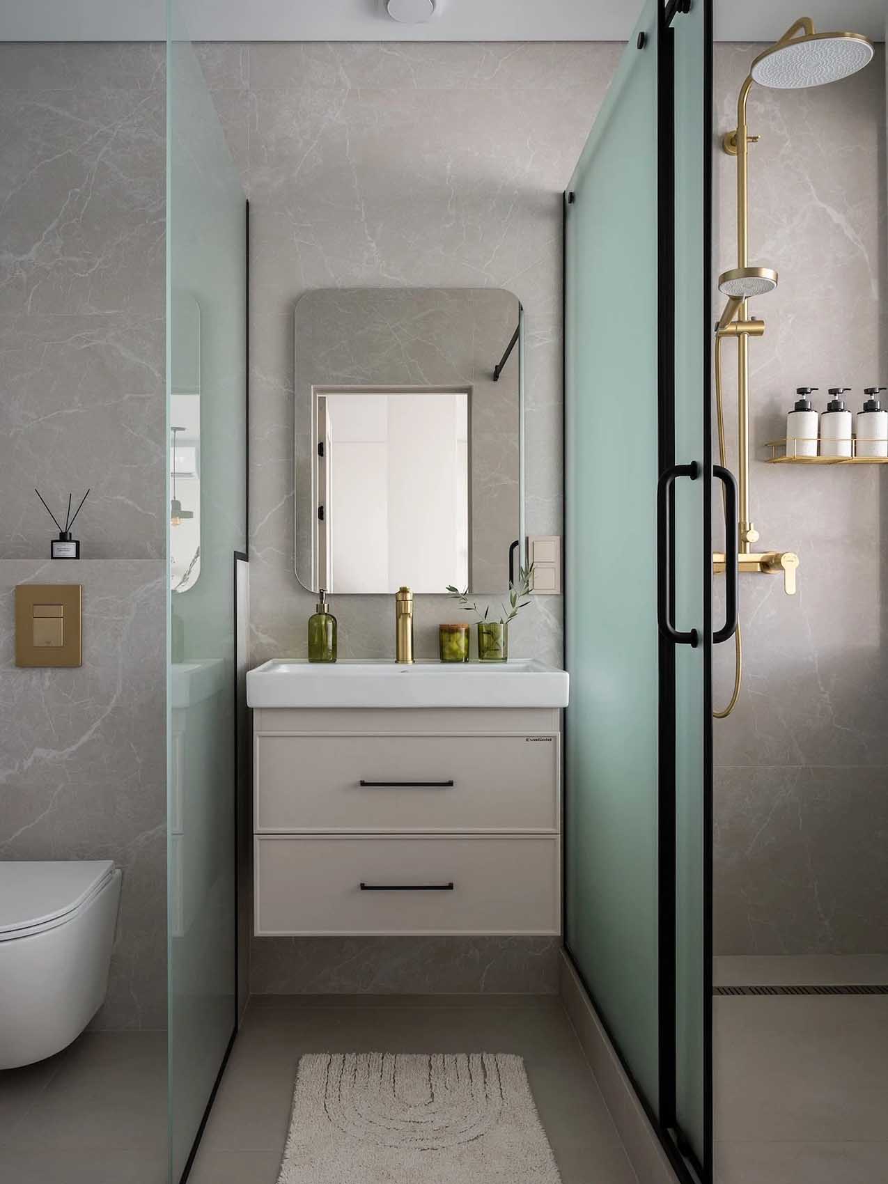 Vízparti lakóparkban, nyaralásokhoz vásárolt 44 m2-es lakás berendezése