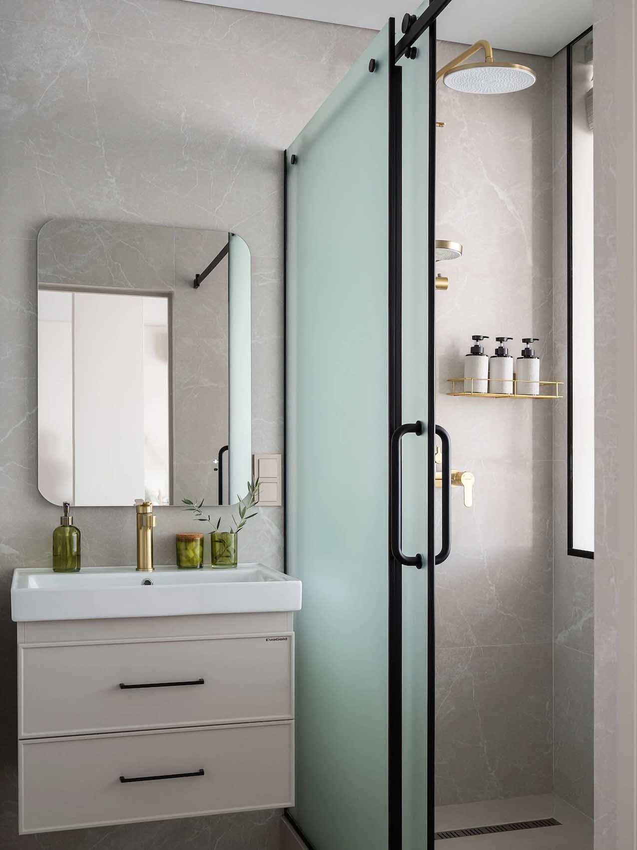 Vízparti lakóparkban, nyaralásokhoz vásárolt 44 m2-es lakás berendezése Vízparti lakóparkban, nyaralásokhoz vásárolt 44 m2-es lakás berendezése