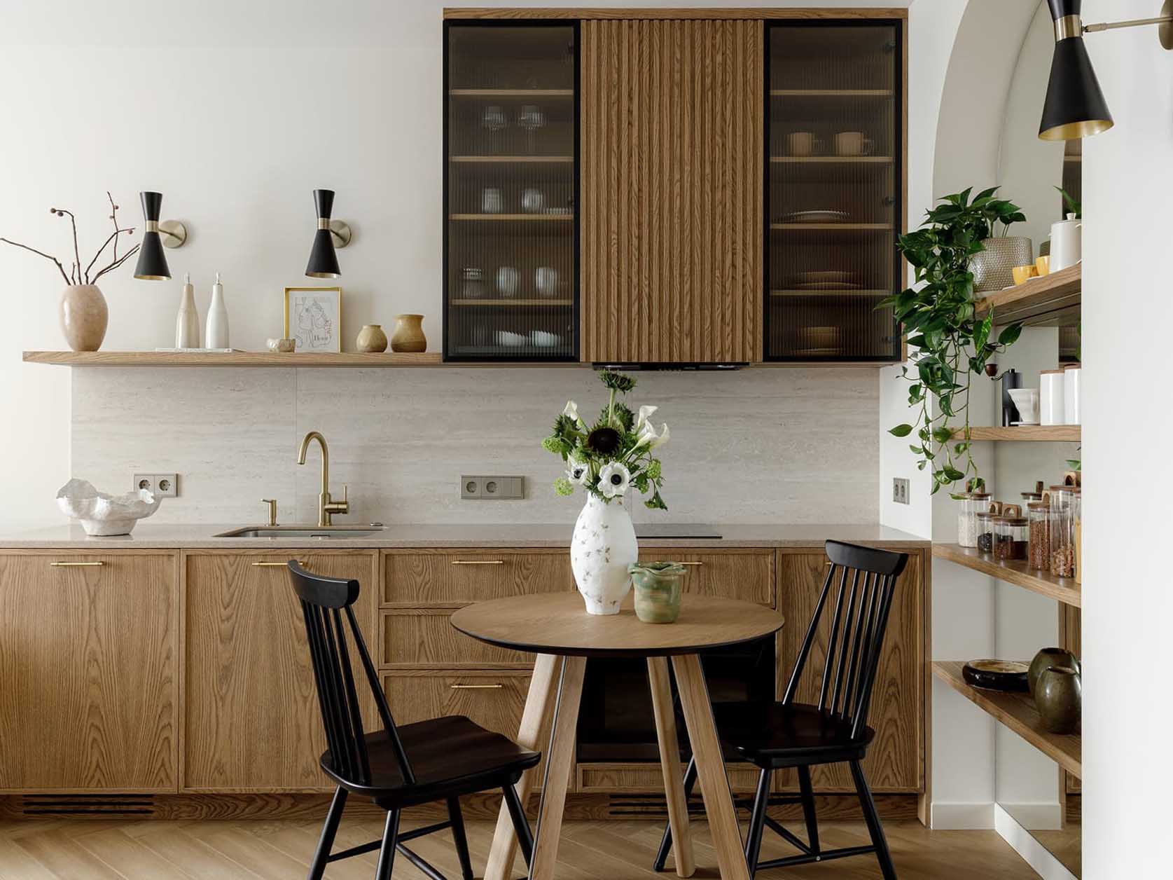 Boltíves átjárók és textil térelválasztók harmóniája 37 m2-en Boltíves átjárók és textil térelválasztók harmóniája 37 m2-en