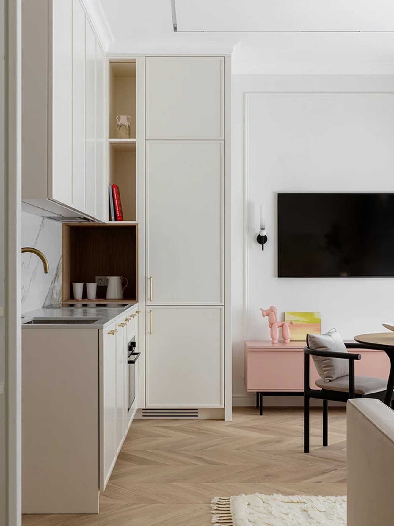 Férfi lakása, hölgyek otthonára jellemző könnyedség és melegség 41 m2-en Férfi lakása, hölgyek otthonára jellemző könnyedség és melegség 41 m2-en