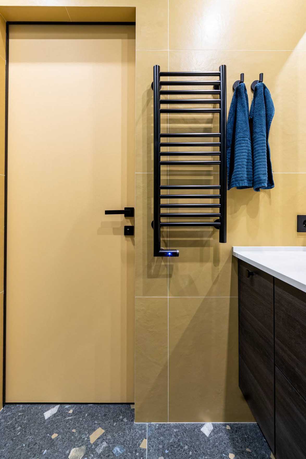 Frissesség 50 m2-en: fiatal nő első otthona zöld tónusokkal és egyedi megoldásokkal Frissesség 50 m2-en: fiatal nő első otthona zöld tónusokkal és egyedi megoldásokkal