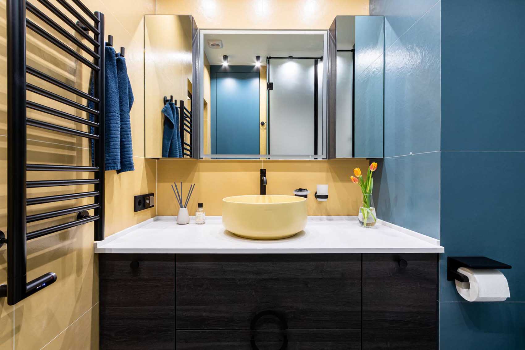 Frissesség 50 m2-en: fiatal nő első otthona zöld tónusokkal és egyedi megoldásokkal Frissesség 50 m2-en: fiatal nő első otthona zöld tónusokkal és egyedi megoldásokkal