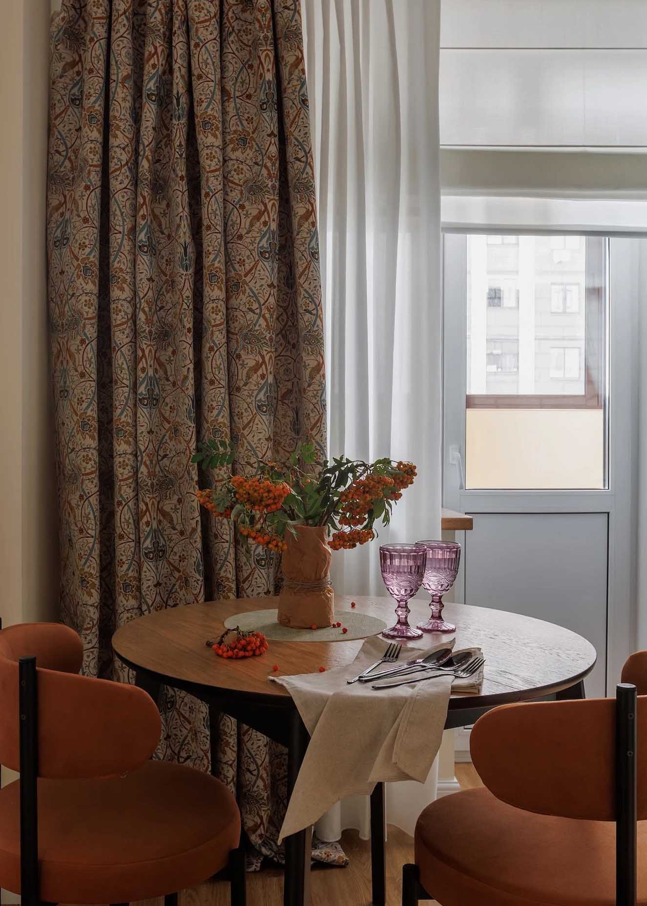 Hálószoba mögé rejtett gardróbhelyiség és tágasság 39 m2-es lakásban Hálószoba mögé rejtett gardróbhelyiség és tágasság 39 m2-es lakásban