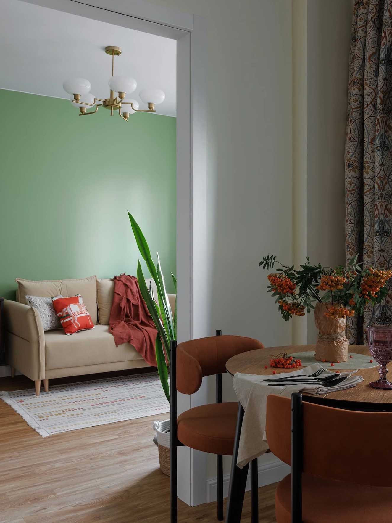 Hálószoba mögé rejtett gardróbhelyiség és tágasság 39 m2-es lakásban Hálószoba mögé rejtett gardróbhelyiség és tágasság 39 m2-es lakásban