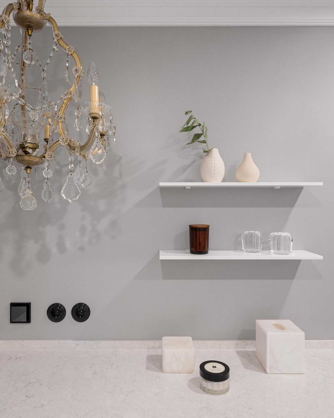 Időtlen elegancia férfi 48 m2-es lakásában: meleg szürke-bézs árnyalatok Időtlen elegancia férfi 48 m2-es lakásában: meleg szürke-bézs árnyalatok