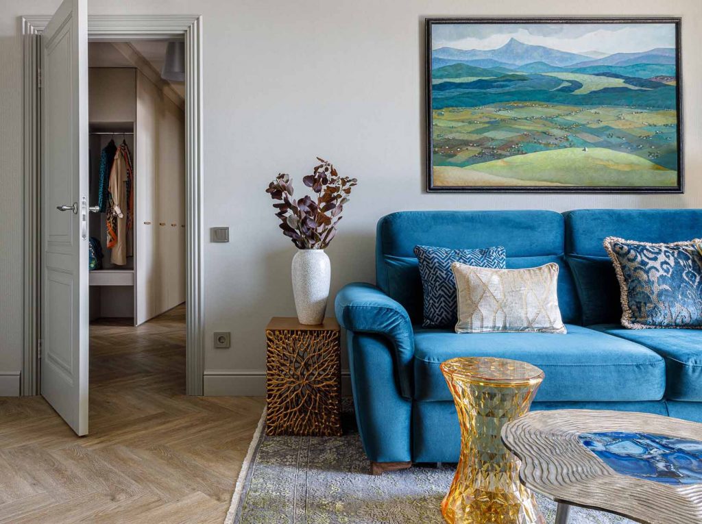 Hogyan rendezett be kétszobás lakást a négyfős család: 64 m2