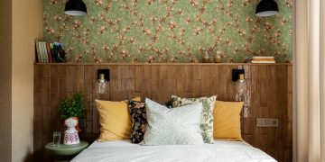 Kis lakás egy új lakópark magas épületei között, 38 m2