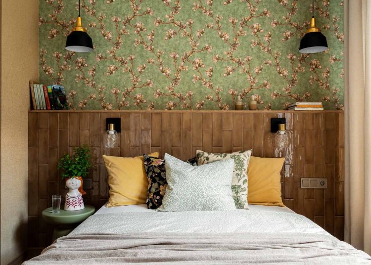 Kis lakás egy új lakópark magas épületei között, 38 m2