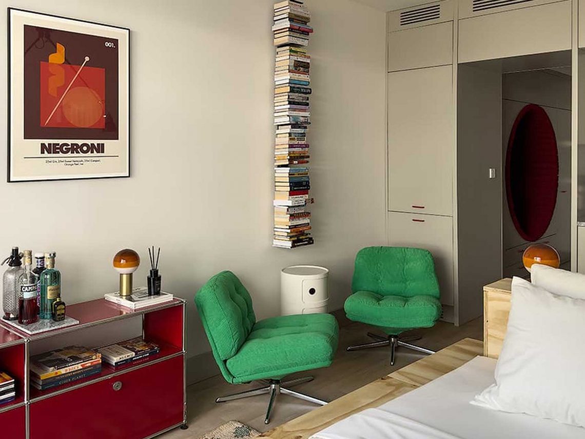 Kis lakás szokatlan és egyedi ágy kialakítással