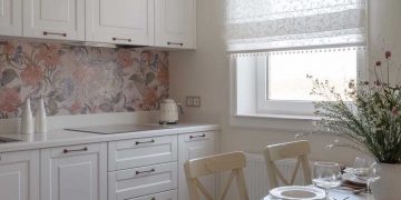 Amikor a konyhai hátfal öltöztet