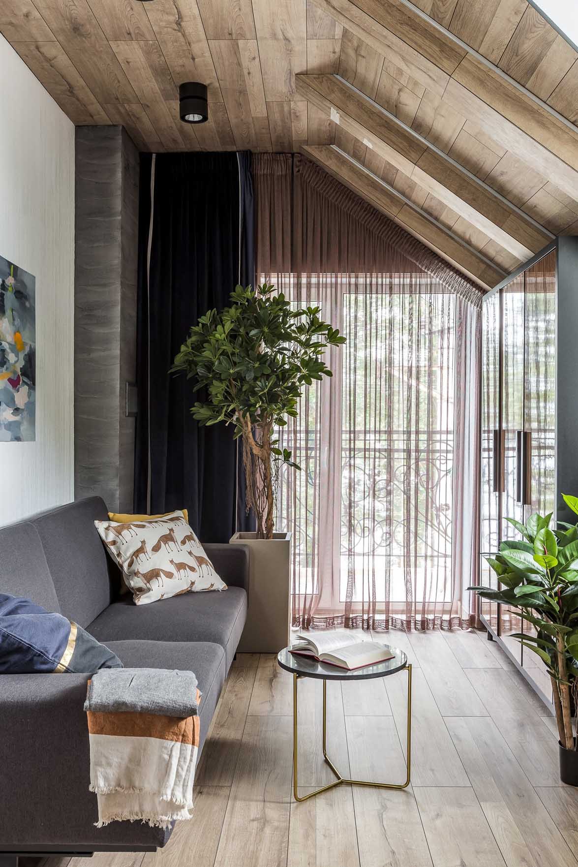 A víkendház modern chalet hangulatú otthonná alakult át