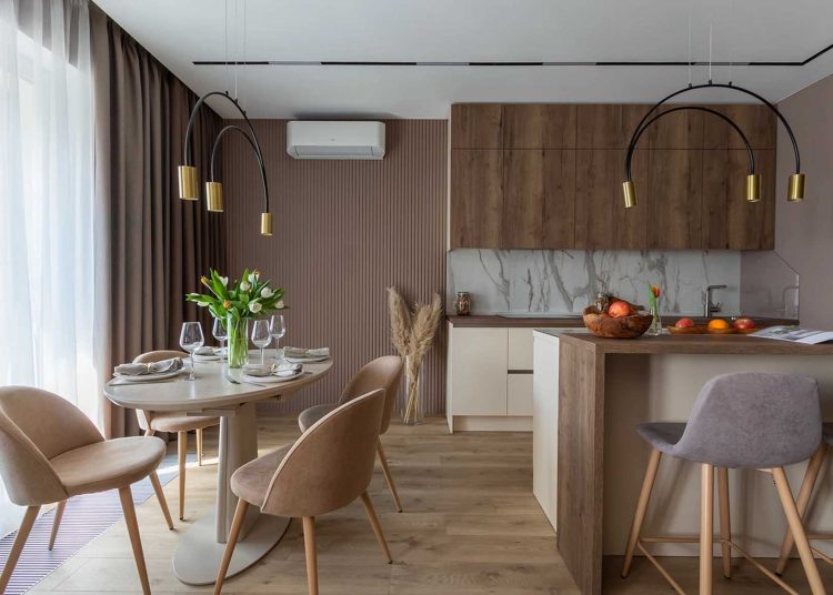 Púderes-kávészínű falfestés, nyitottság és textúrák házaspár 60 m2-es lakásában