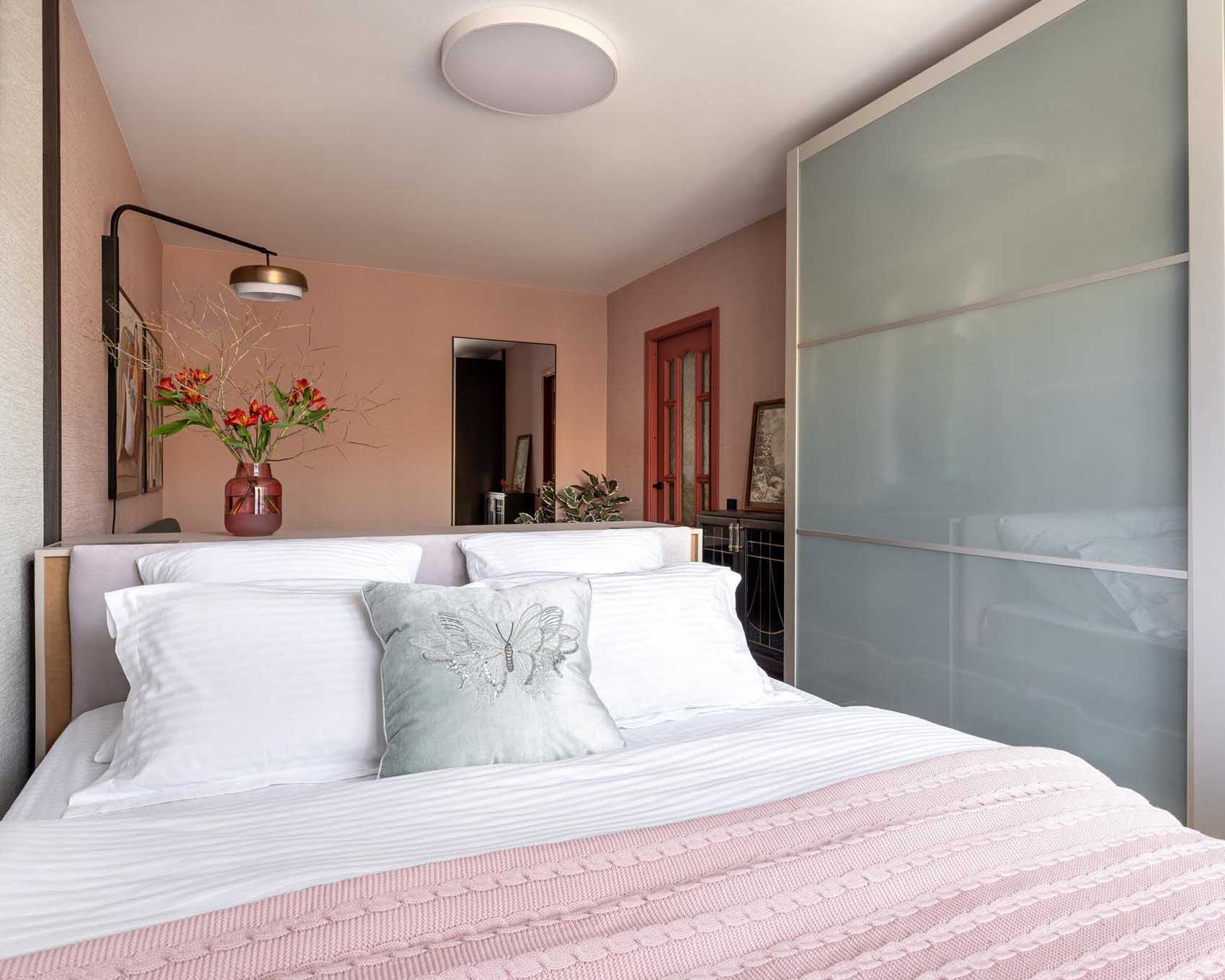 Színek és költséghatékony megoldások: felújítás 47 m2-en Színek és költséghatékony megoldások: felújítás 47 m2-en