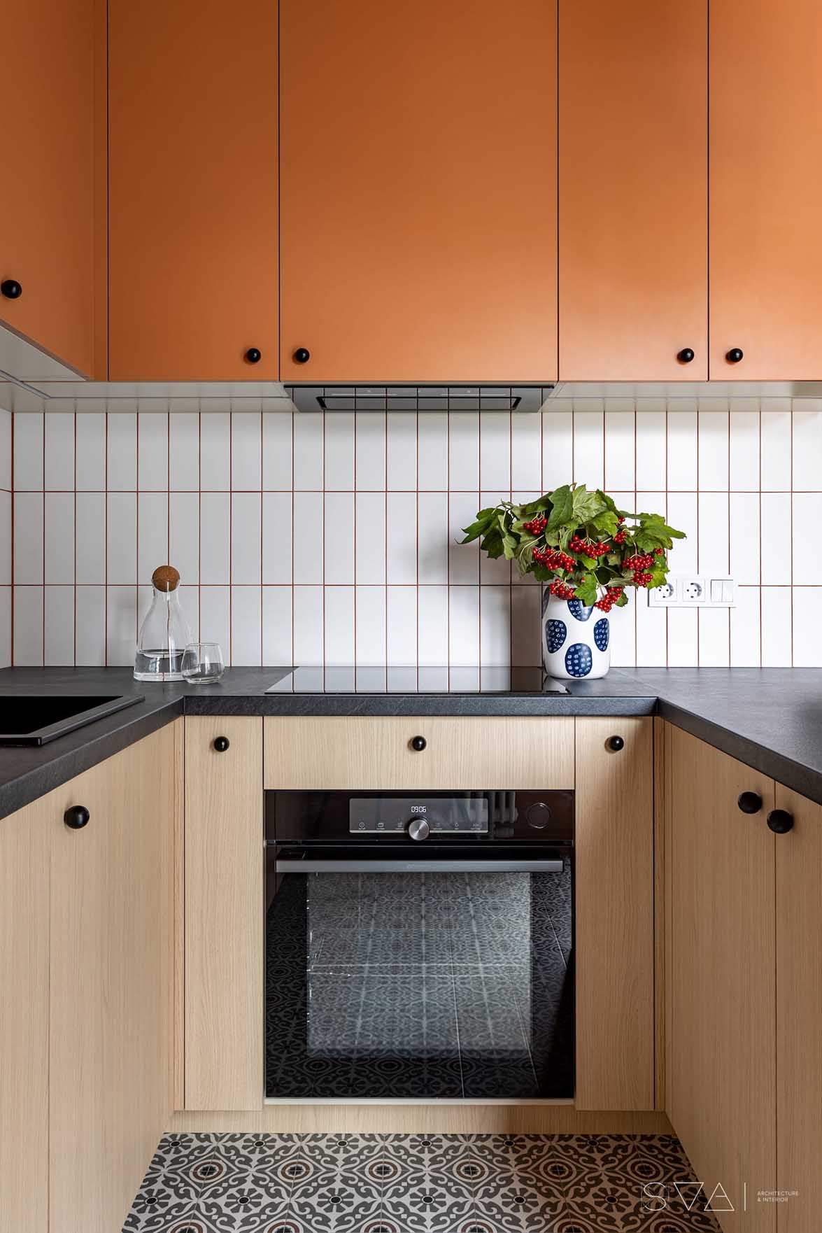 50 m2-en kisgyermekes család: színes mennyezetek, okos zónázás 50 m2-en kisgyermekes család: színes mennyezetek, okos zónázás