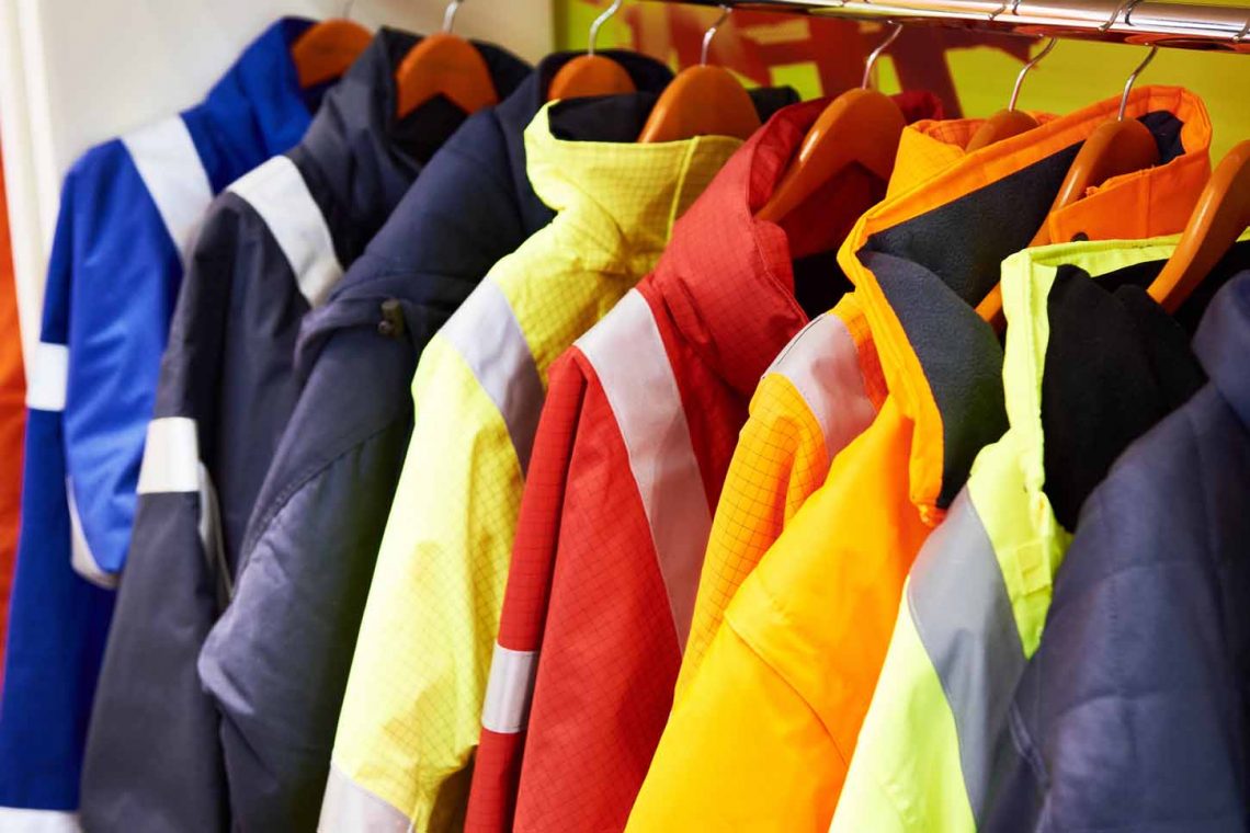 Téli munkaruha: amikor a meleg ugyanolyan fontos, mint a biztonság