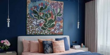 Bátor színhasználat, logikus térszervezés, karakteres dekoráció