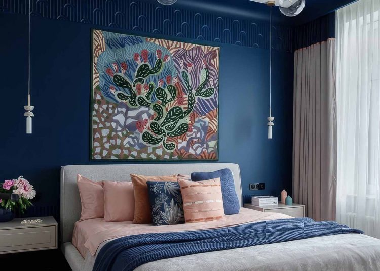 Bátor színhasználat, logikus térszervezés, karakteres dekoráció