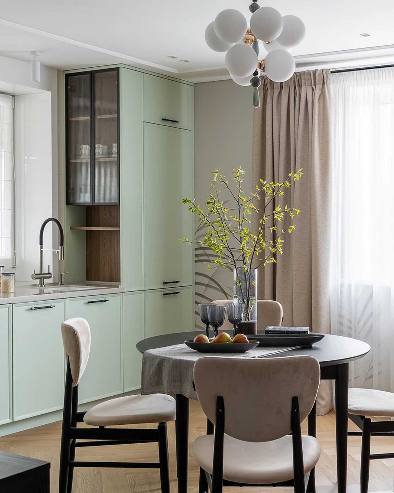 Kis egyszintes családi ház modern, otthonos berendezése: Kis egyszintes családi ház modern, otthonos berendezése: