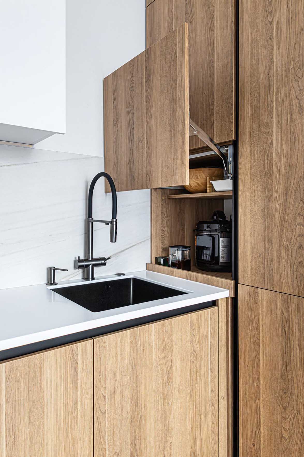 Elegáns szálloda minimalista stílusában berendezett lakás