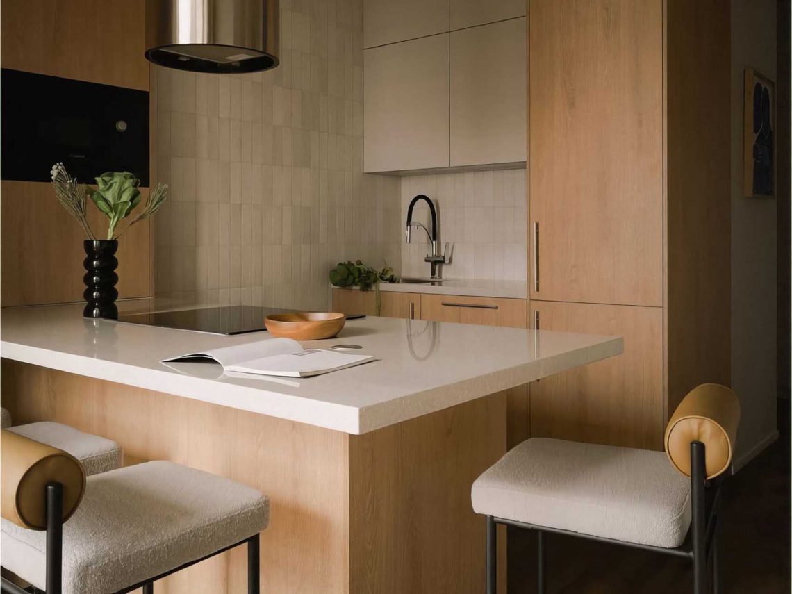 Japán inspirációk és funkcionális minimalizmus új építésű ingatlanban