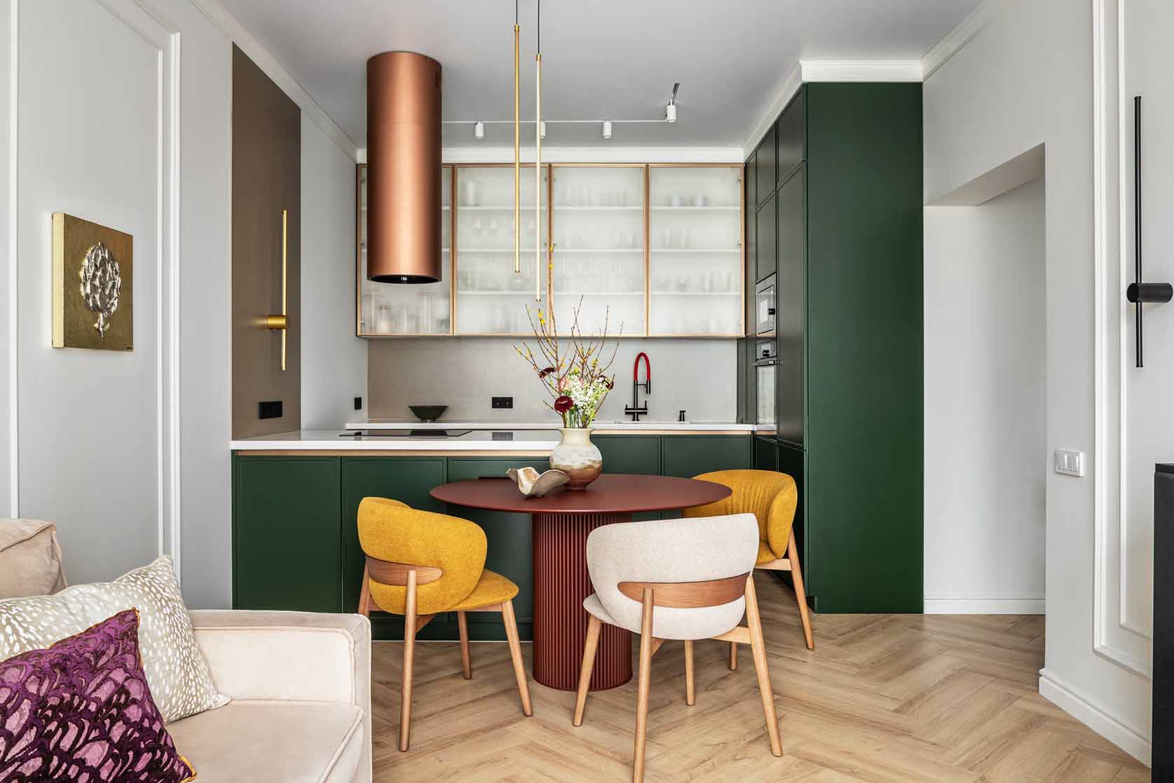 Klasszikus alapok és színes harmónia 78 m2-en Klasszikus alapok és színes harmónia 78 m2-en