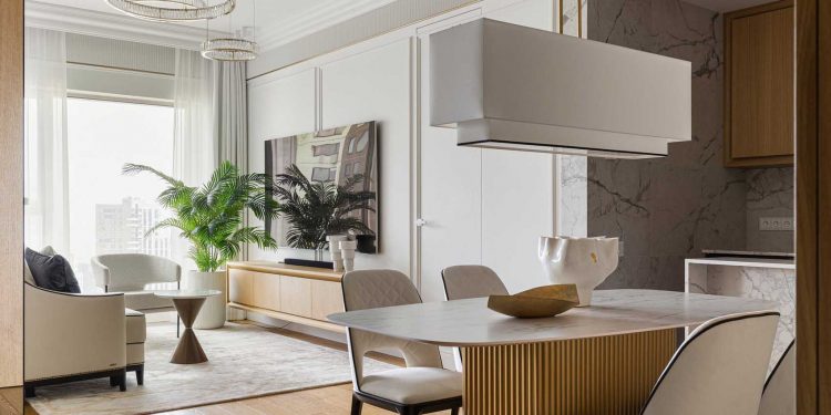 Modern, elegáns, otthonos: fehér és fa összhangja