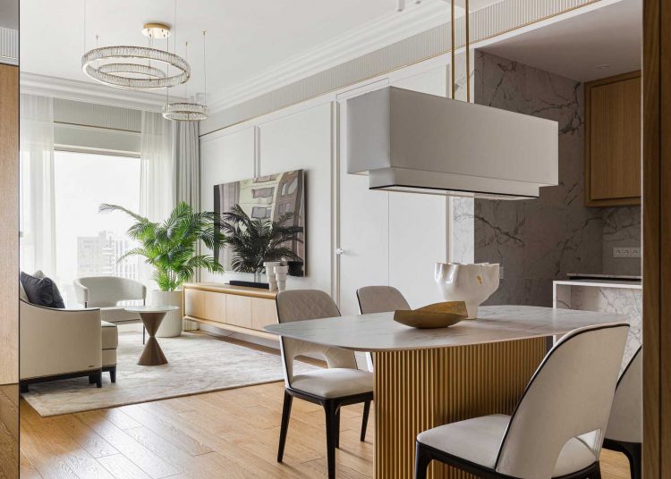 Modern, elegáns, otthonos: fehér és fa összhangja