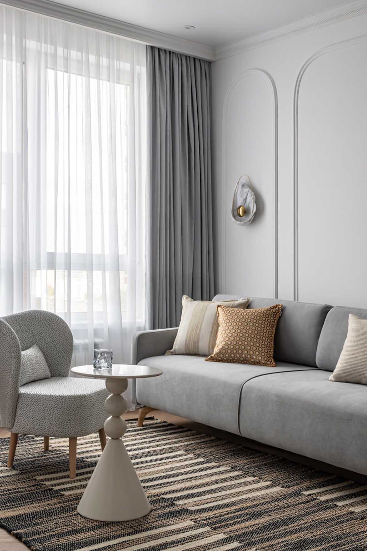 Romantikus részletekkel finomított minimalizmus Romantikus részletekkel finomított minimalizmus