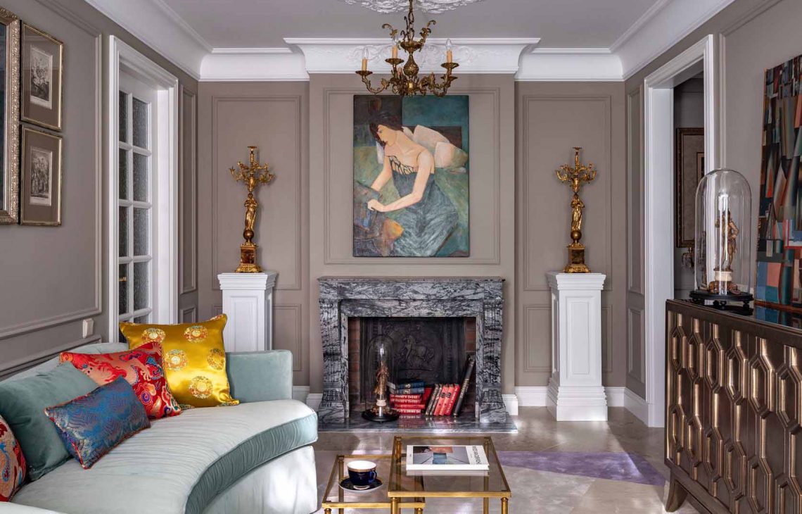 Lakberendező saját, antikvitásokkal fűszerezett otthona