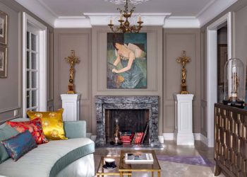 Lakberendező saját, antikvitásokkal fűszerezett otthona