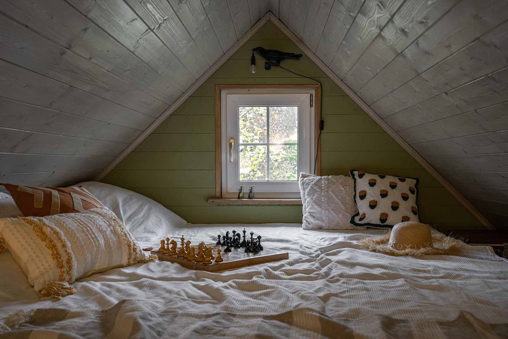 Rusztikus báj 65 m2-en: elhanyagolt hétvégi ház újjászületése Rusztikus báj 65 m2-en: elhanyagolt hétvégi ház újjászületése