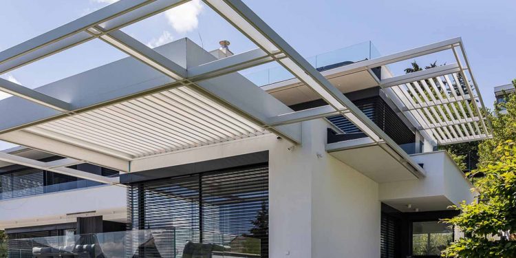 Fix vagy mozgatható árnyékolók? Így érdemes dönteni!