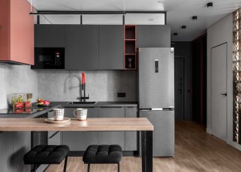 Üvegtéglákkal és textúrákkal komponált otthon